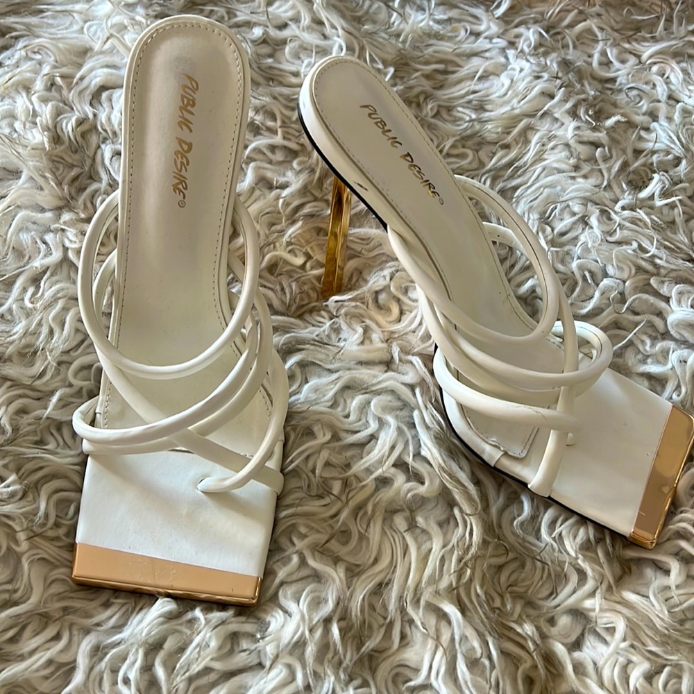 Trendy square toe metallic trim heels